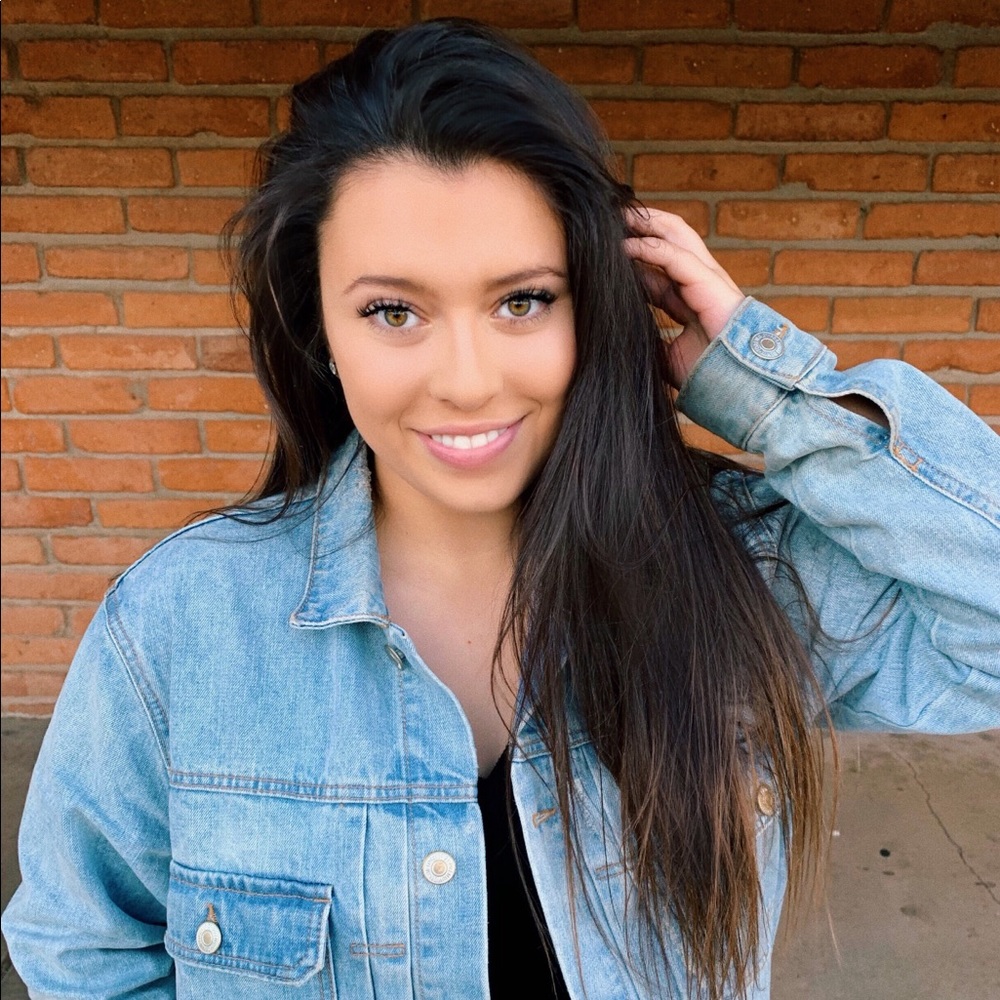 Meet your Posher, Sabrina